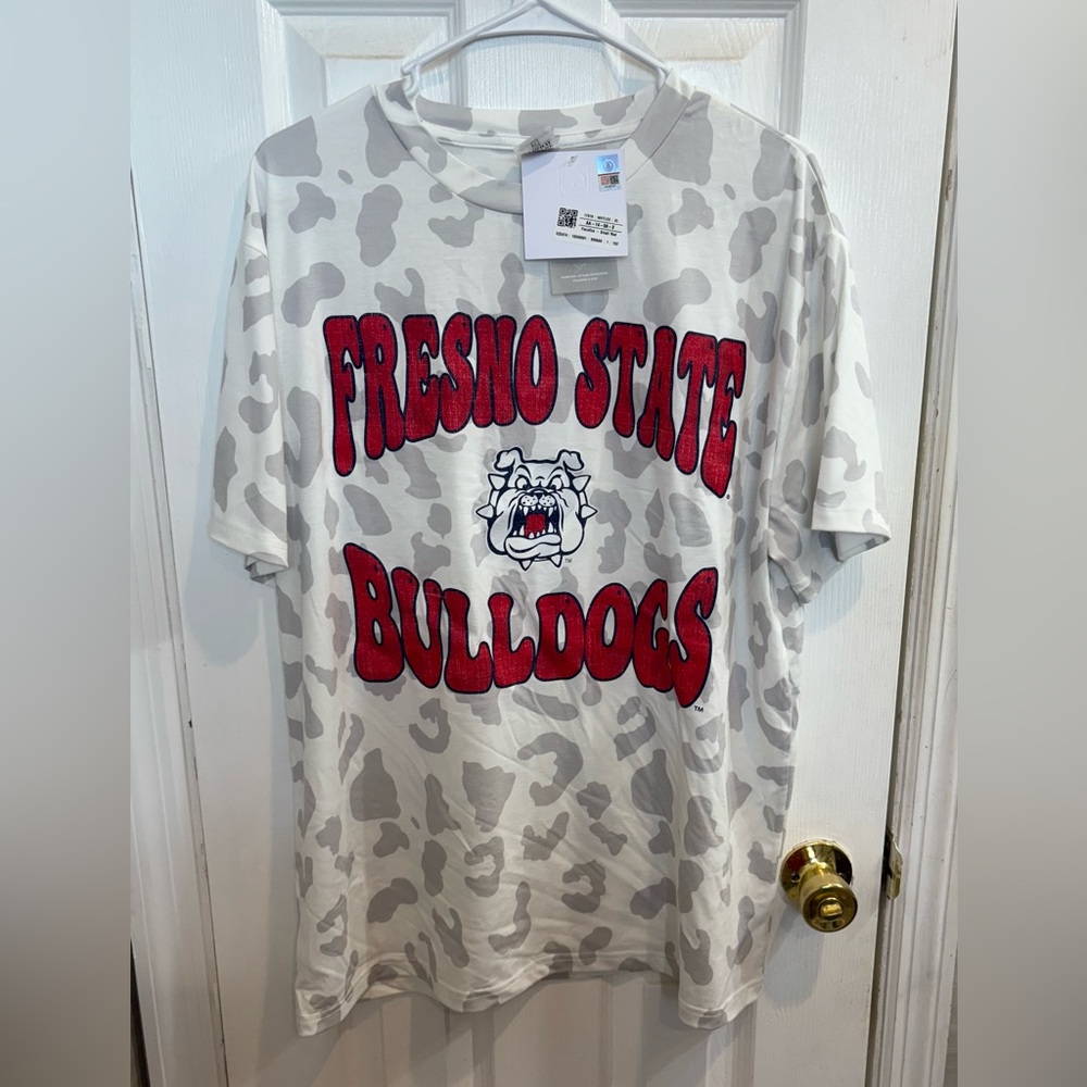 NWT Fresno State Bulldogs tshirt XL